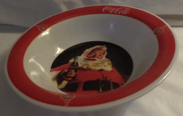 7409-2 € 4,00 coca cola plastic schaaltje kerstman.jpeg